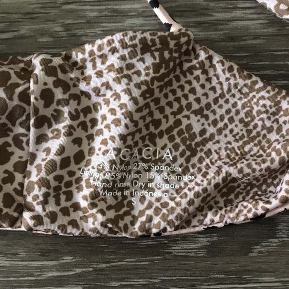 NWT acacia pawela top - Picture 3 of 4